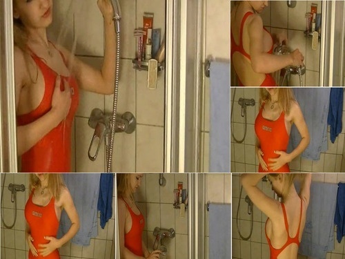 SweetAngi SweetAngi Mit Roten Badeanzug unter der Dusche image
