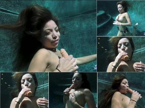 Underwater Sex SexUnderWater vivianna mulino dildo 12k image