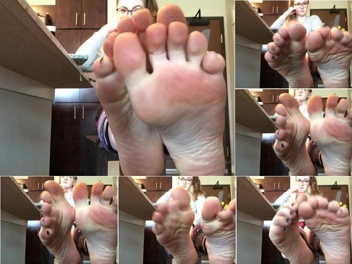 Food Play freckled feet 14-12-2019 n oldie but a goodie for giantess lovers   2 image
