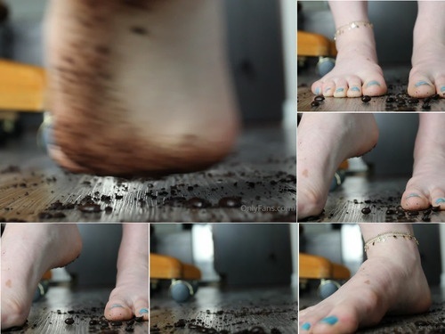 Oily freckled feet 26-09-2020  little coffee bean crush ASMR4869 image