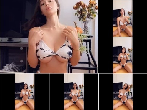 posing SophieMudd OnlyFans 20201020-1110596238-Tuesday Video image