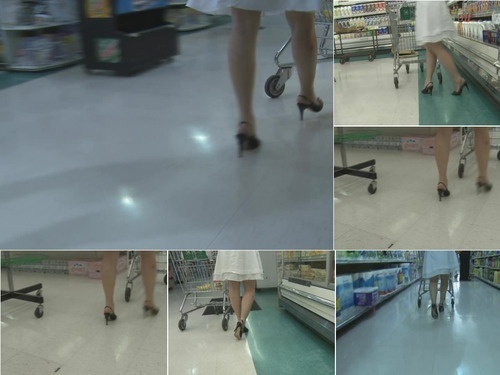 Busty Grocery store foot voyeur image