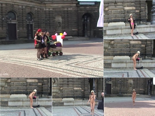 Nude in Public Sindy hd3 image