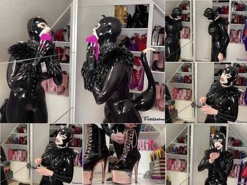 Outfit Black Latex Kitty image