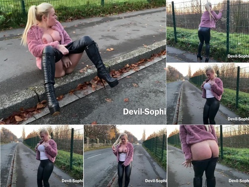 Human Toilet Devil Sophie undefined08 image