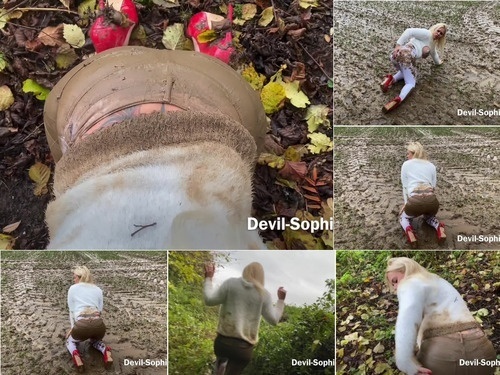 Exhibition Devil Sophie White mud piglet – vollgesaut eingensst shredded and fucked on the mud field with devil-sophie image