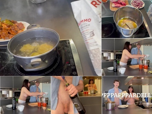 OBOKOZU OBOKOZU 2021-04-19-COOKING NAKED AGAIN Making Italian Ragu As some of you requested image