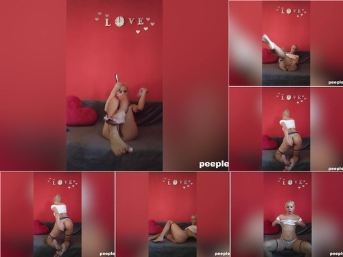 PeepLeak.com Slutty babe filming filming herself stripteasing image