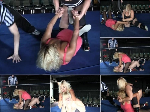 Wrestling Candi Devine v Diane Von Hoffman image