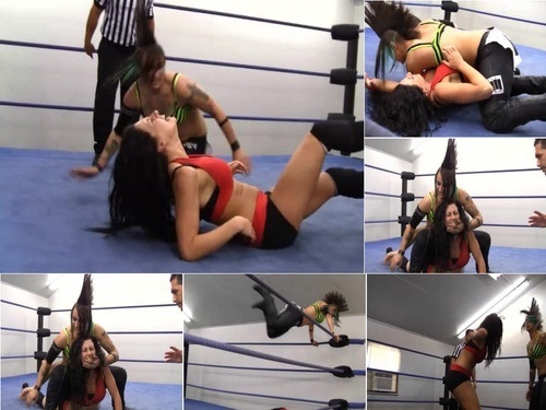 Wrestling Christina Von Eerie v Santana Garrett image
