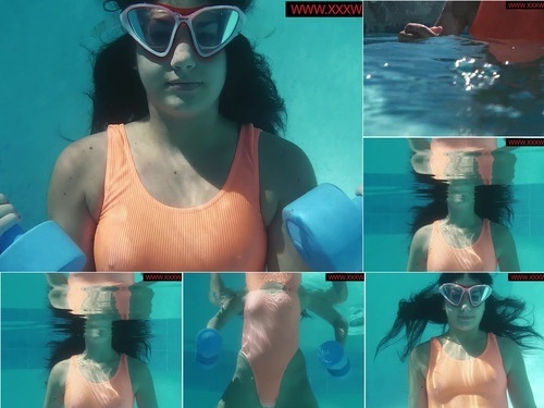 Underwater UnderWaterShow presents Micha the underwater gymnast image